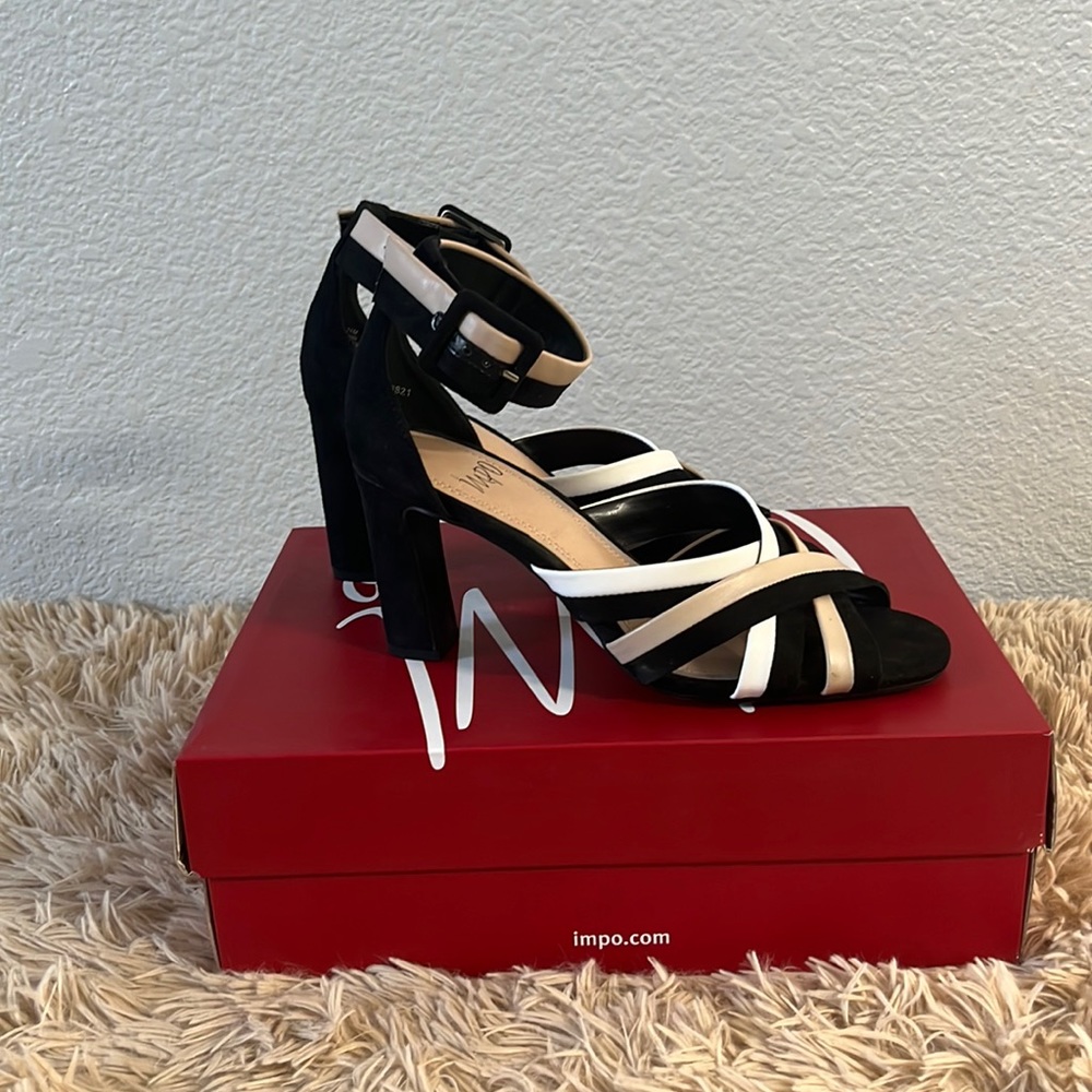 Auth Impo Tashin Black/ Buff/ White Sandal, Size 7.5